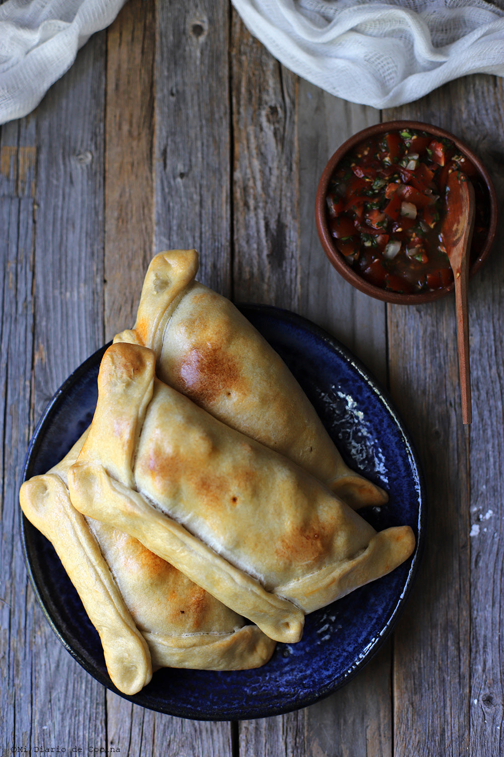 EMPANADAS DE PINO 6 UNIDADES - HORNEADAS Y CONGELADAS