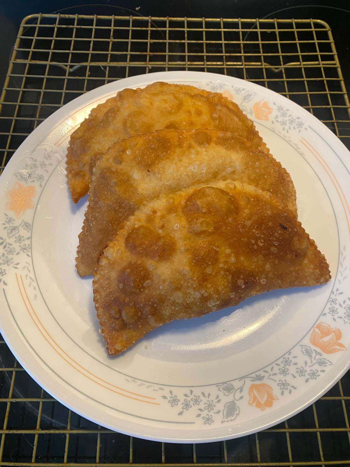 EMPANADAS QUESO  6 UNIDADES - FRITAS CONGELADAS